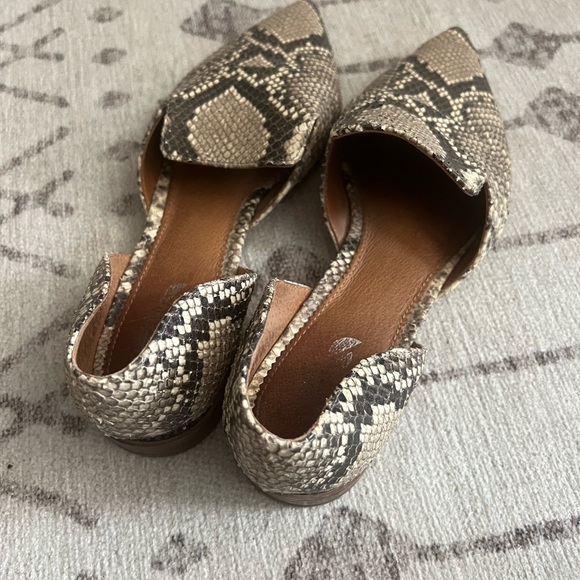 Franco Sarto Toby Flat in Roccia Leather - Picture 7 of 8